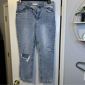 Light Wash Distressed Straight Leg Mom Jeans Size 28